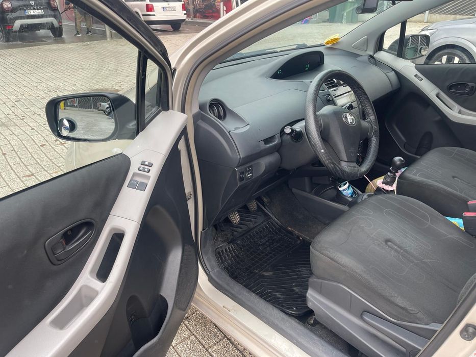 Toyota Yaris 2010 benzina
