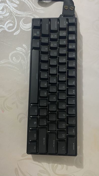 Продам клаву на синих свитчах