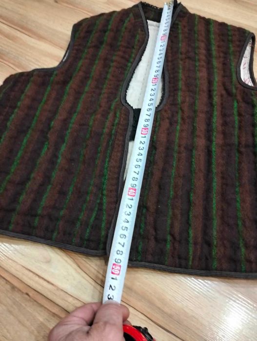 Автентичен вълнен елек