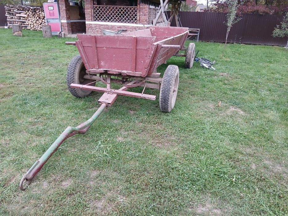 Căruță dupa tractor sau cal