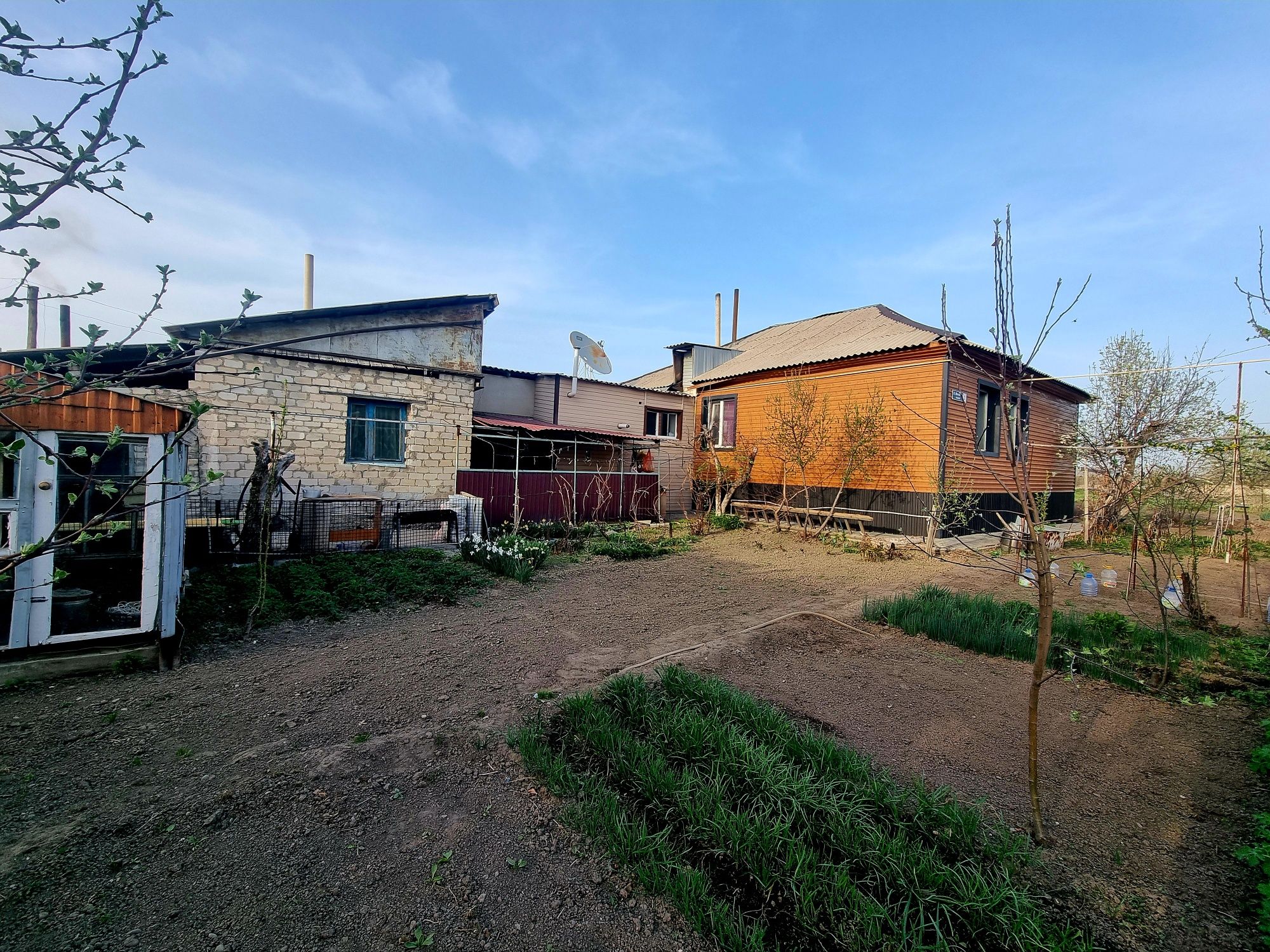 Продам дом из красного кирпича