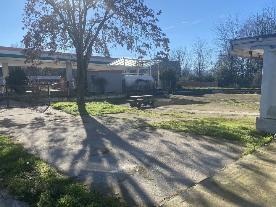 База до летище Горна Оряховица