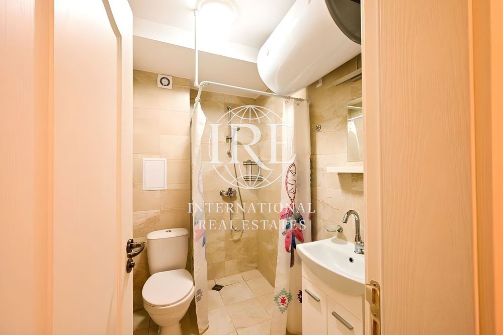 Продава се Двустаен апартамент в Варна, Колхозен пазар - 56 кв.м за 2875 €/кв.м - Снимка #11