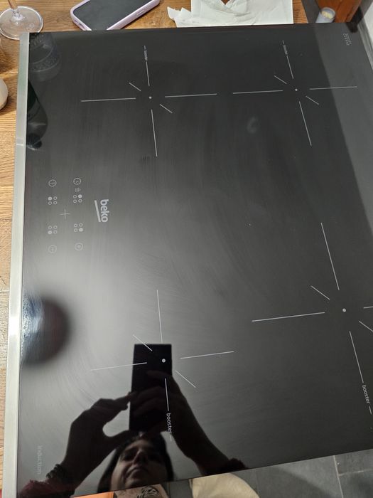 Plita electrica cu inductie Beko