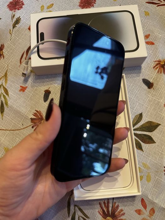 Продавам Iphone 14 PRO 128GB, много запазен