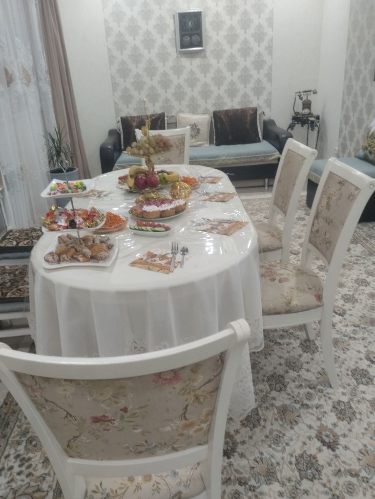 Продам стол раздвижной