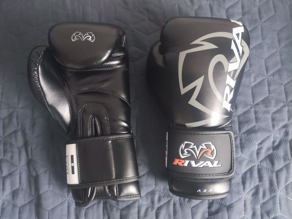 Боксови ръкавици RIVAL