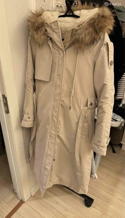 Продаю зимнию куртку в отличном состоянии