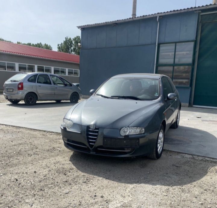 Алфа Ромео 147 на части