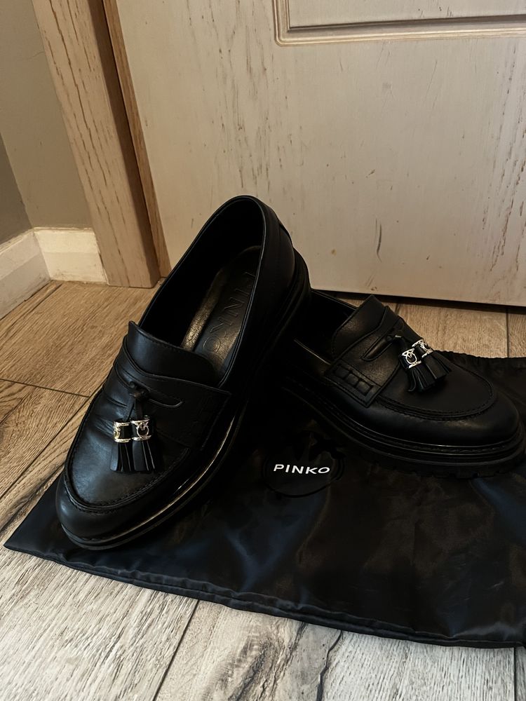 Обувки Pinko 39 номер