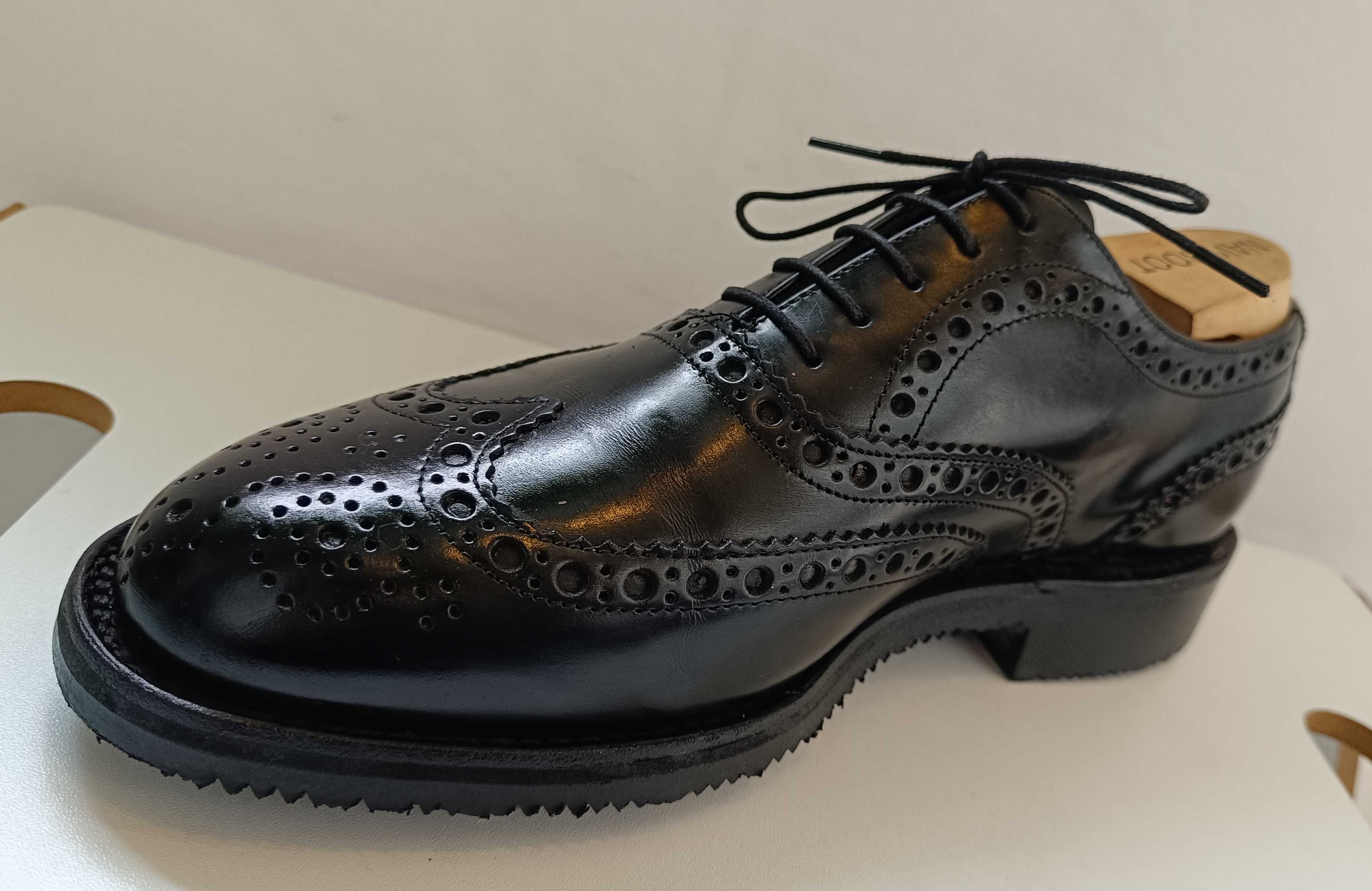 Pantofi oxford 40 40.5 brogue de lux lucrati manual Barker piele nat