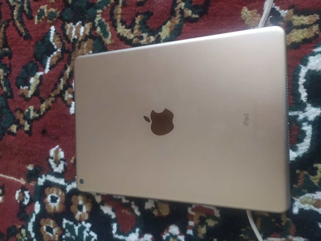 Ipad Air 2 xama joyi alo darajada
