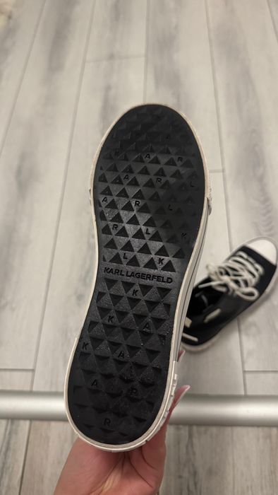 tenisi karl lagerfeld