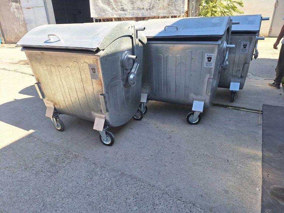 Мусорный бак 1100л Оценковка и пластик