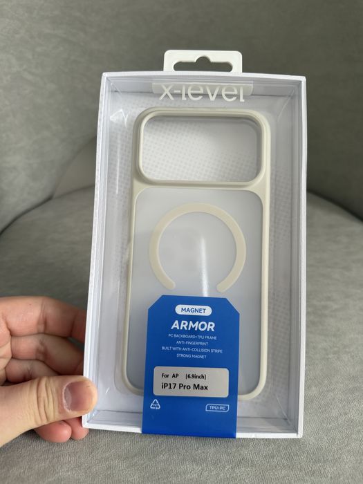 Iphone 17 Pro Max чехол