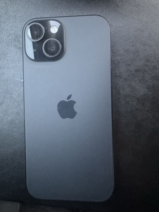 Iphone 15 със счупен дисплей