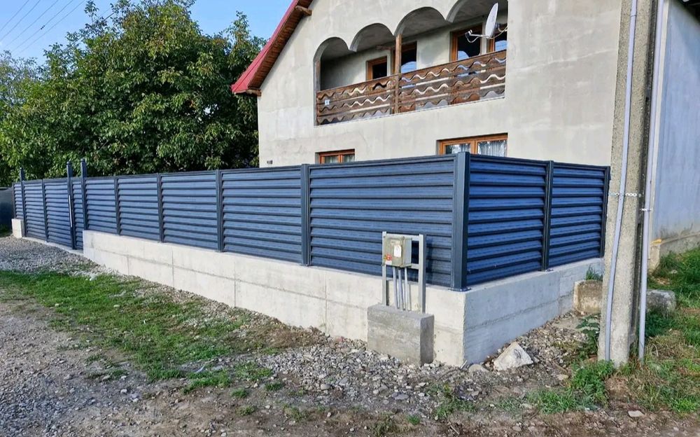 Executam garduri și porți la comanda