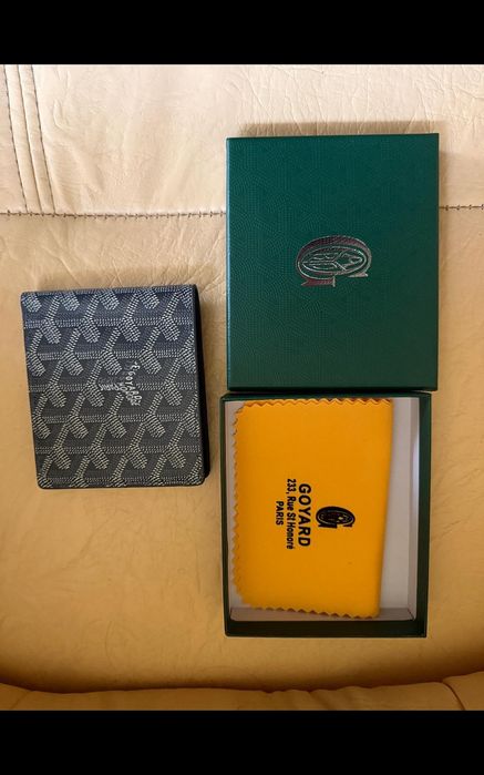 Portofel nou ,  cadou ideal  pentru bărbatul  puternic și  stab