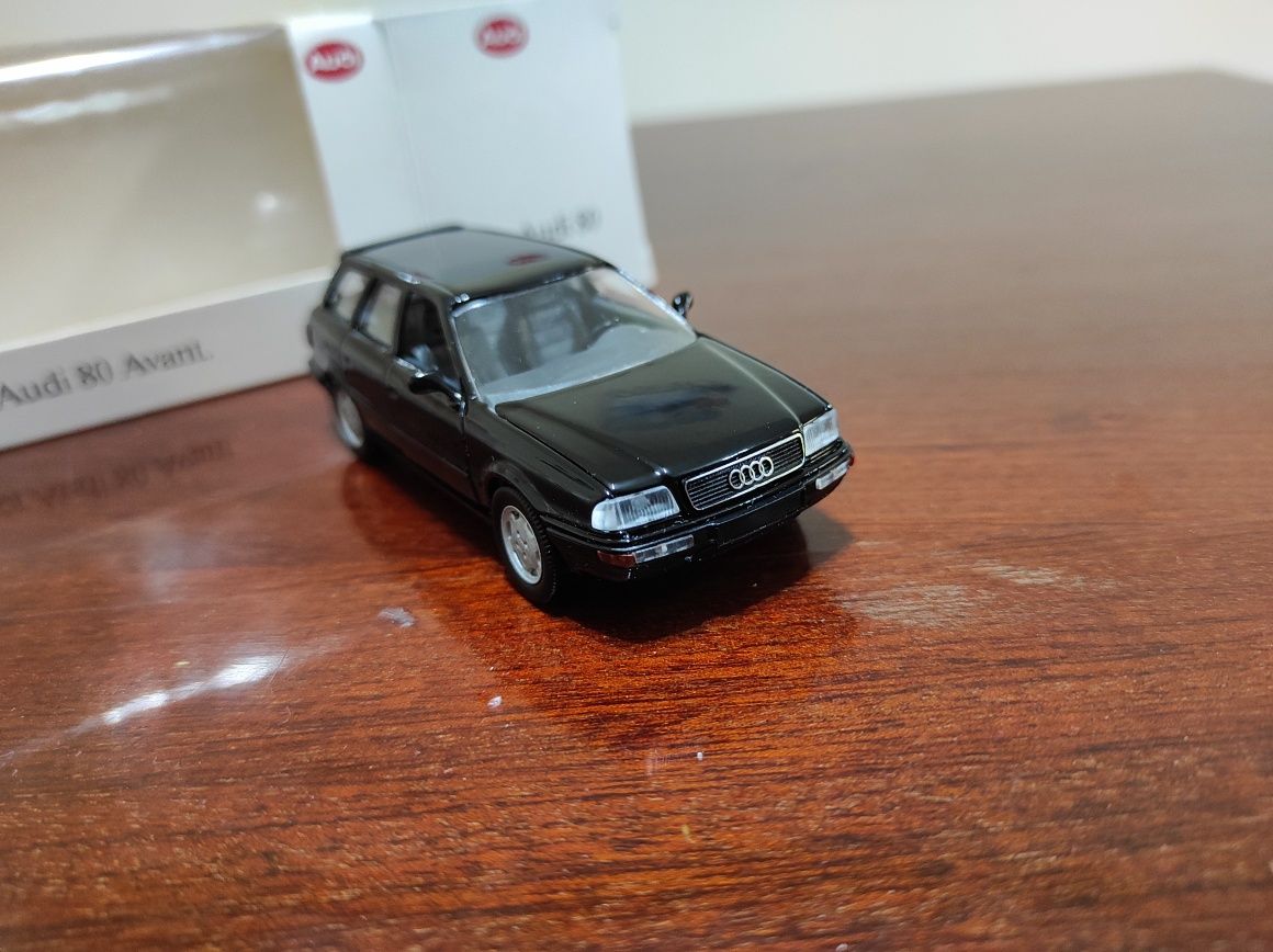 Machetă Audi 80 Avant, nouă în cutie.
