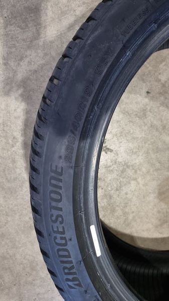 235/40/19 BRIDGESTONE 2бр