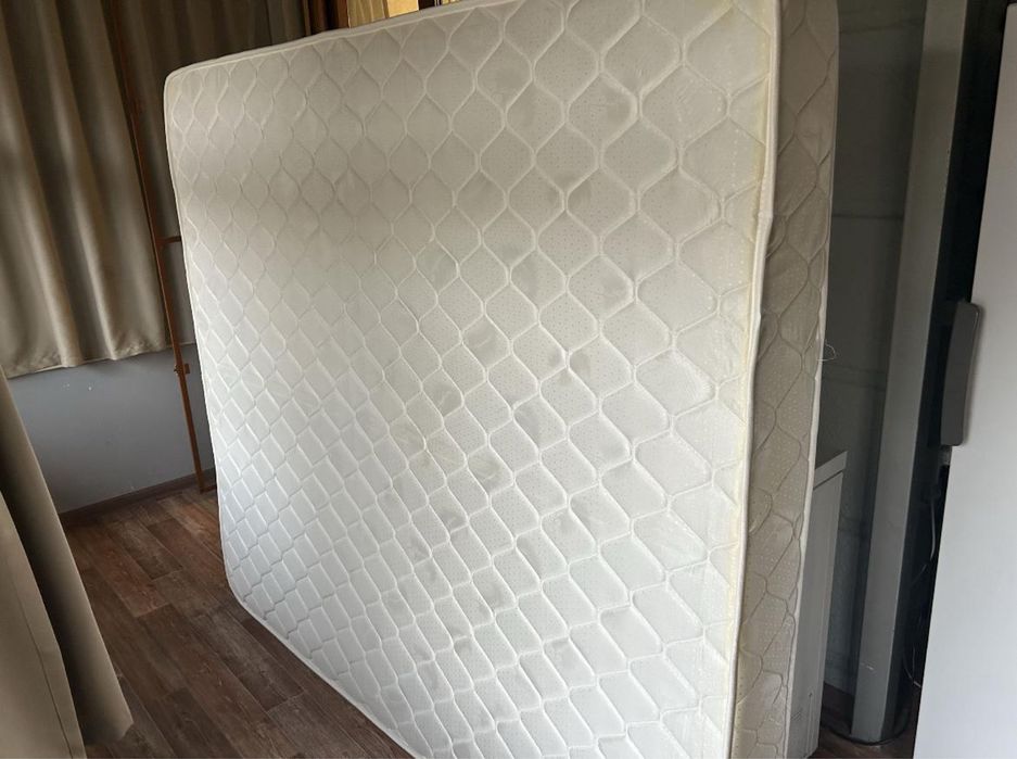 Матрас 180*200 ,бесплатно