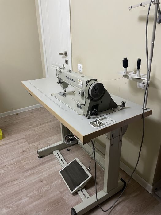 Швейная машинка промышленная,