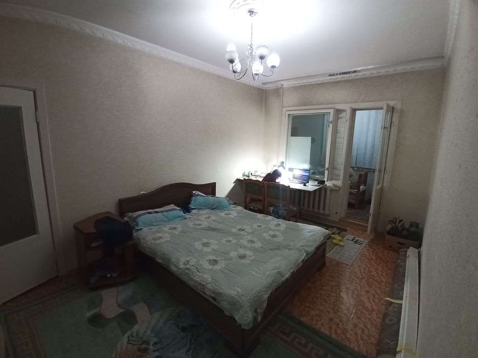 Продается 2 ком переделаная в 3 комнатную 60²м