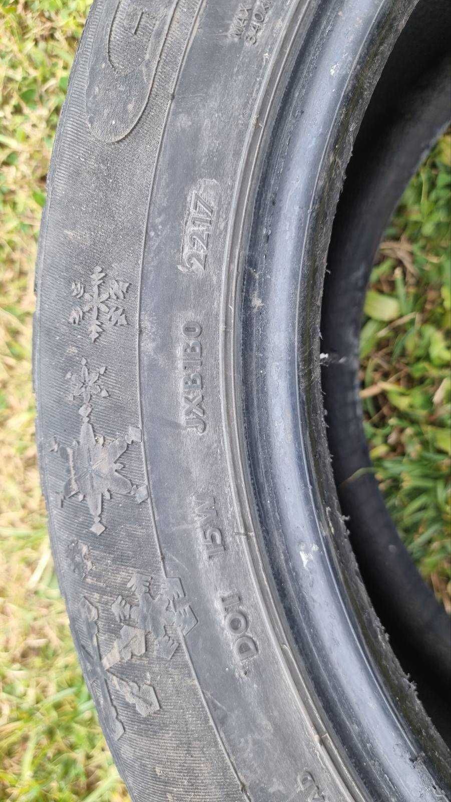2 броя зимни гуми 215/55 R17