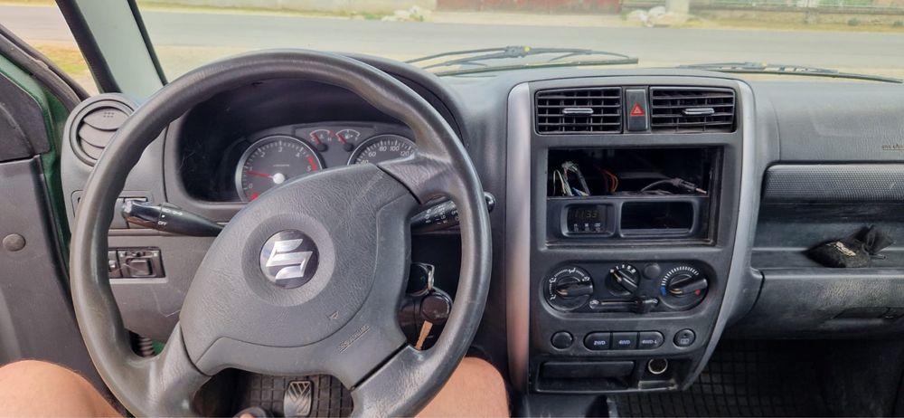 Vând Suzuki jimny