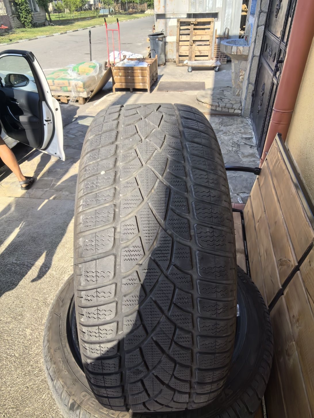 Зимни гуми Dunlop 245/45/19