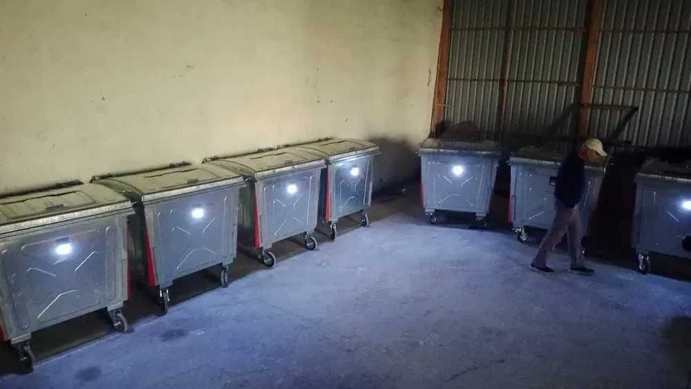 Оцинкованный мусорный контейнер