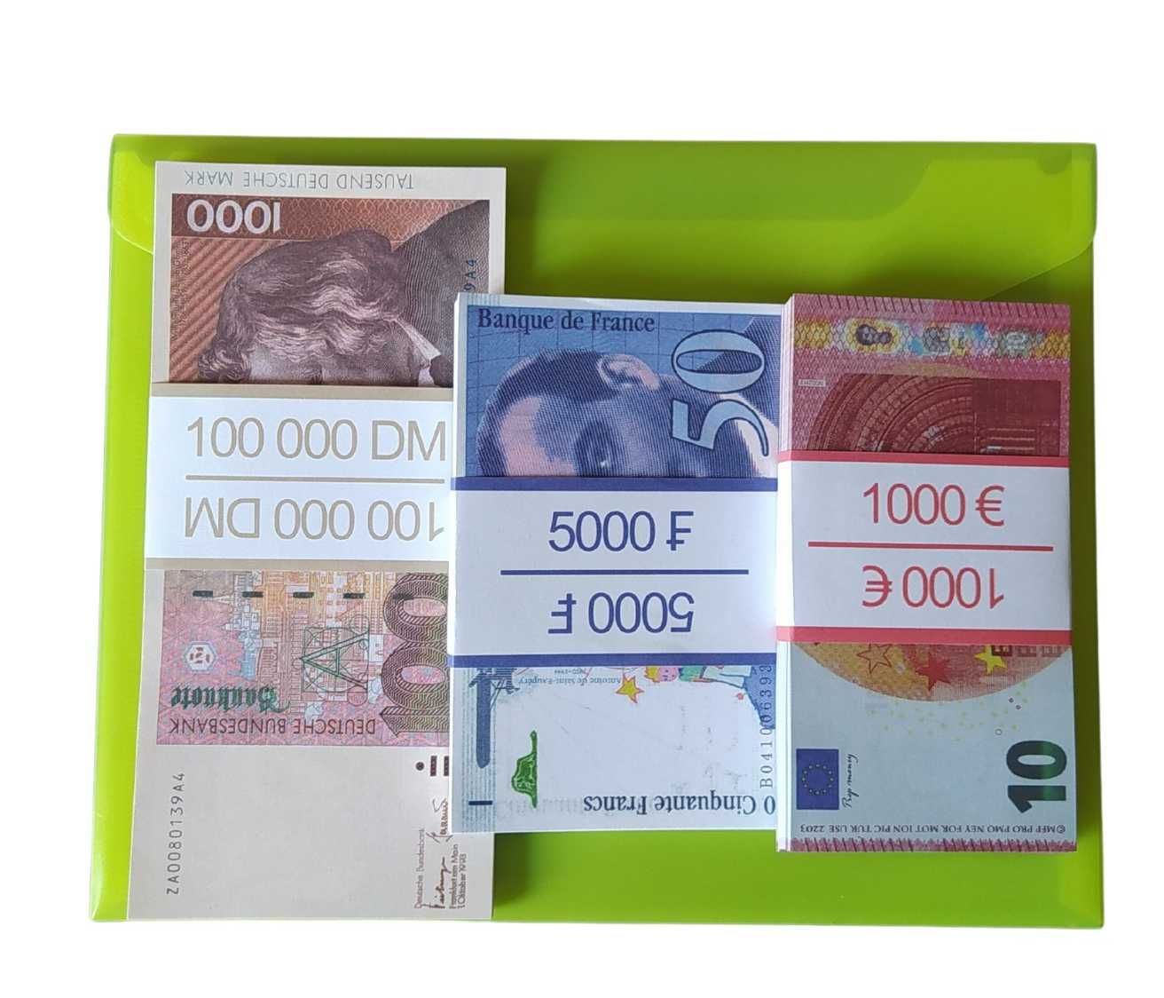 Образователни комплекти пари с различни висококачествени банкноти.
