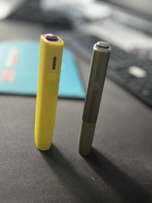 2 aparate Iqos Iluma One