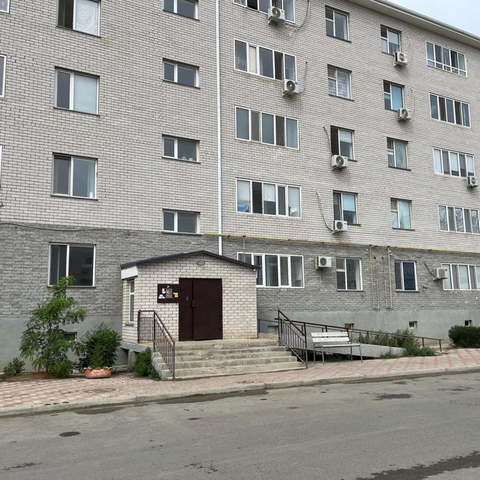 Продаю 2-комн квартиру на первом этаже