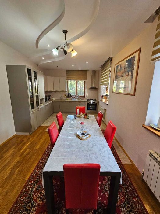 Продам дом 405 кв.м., Жуковского