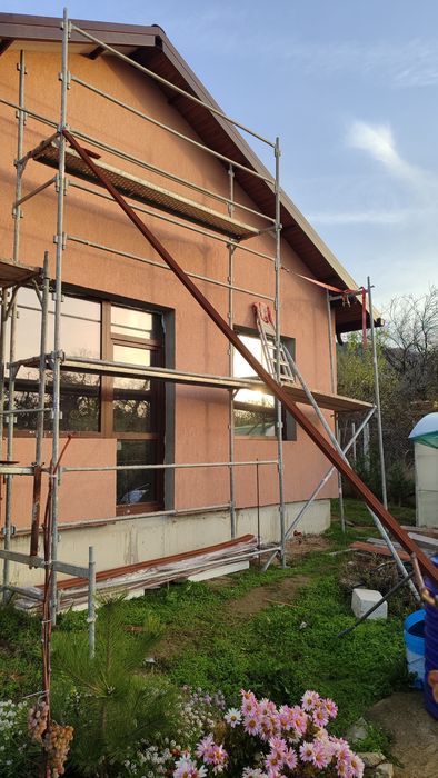 Скеле поцинковао