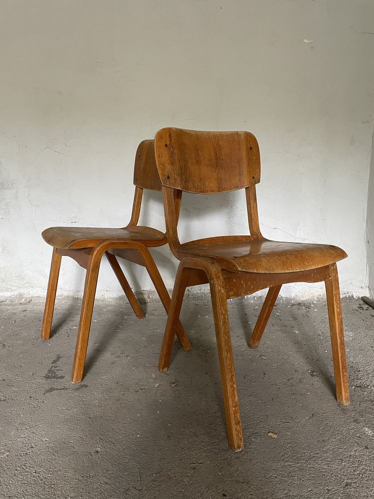 Дървени столове 2 бр