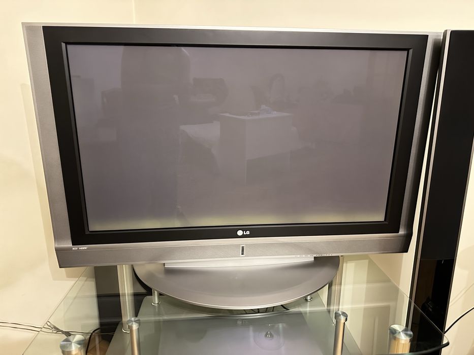 Плазменный Телевизор LG 42“