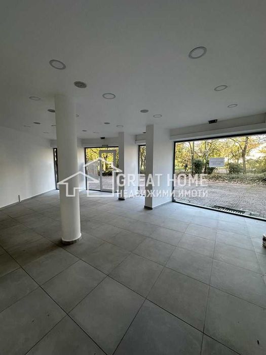 Под наем!!! Център!!! Топ локация!!!