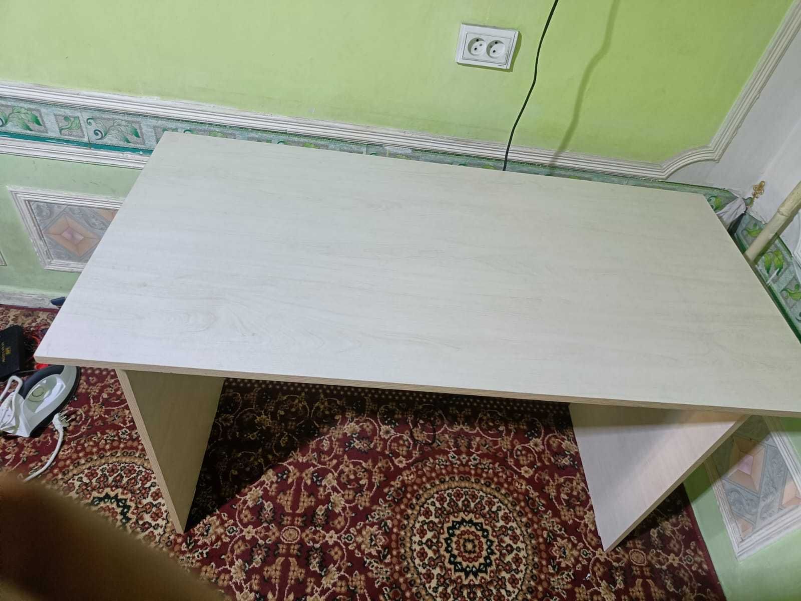 "Best Quality Table and Chair Set -Hardly Used, Looks Like New!"