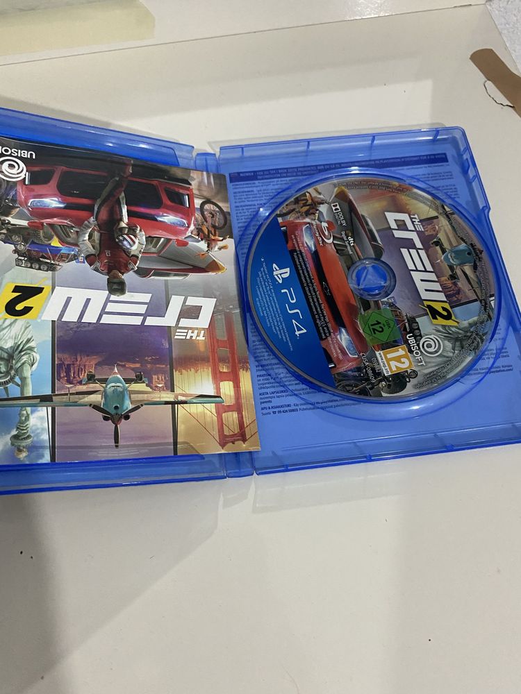 Продавам The CREW 2
