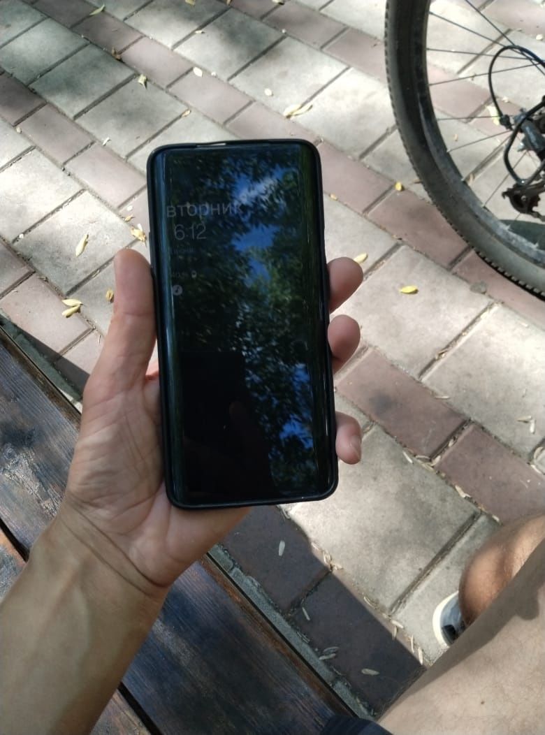 OnePlus 7 pro смартфон