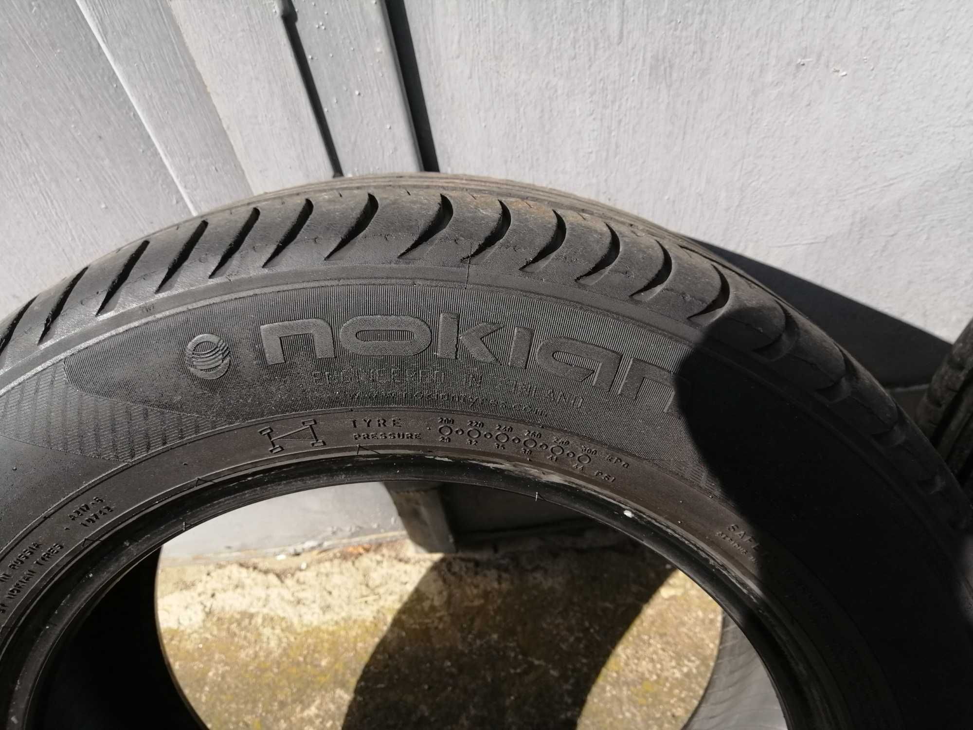 de vanzare1 anvelopa  
 BFGoodrich  185/65 R15  si2 Nokian   185/65/15