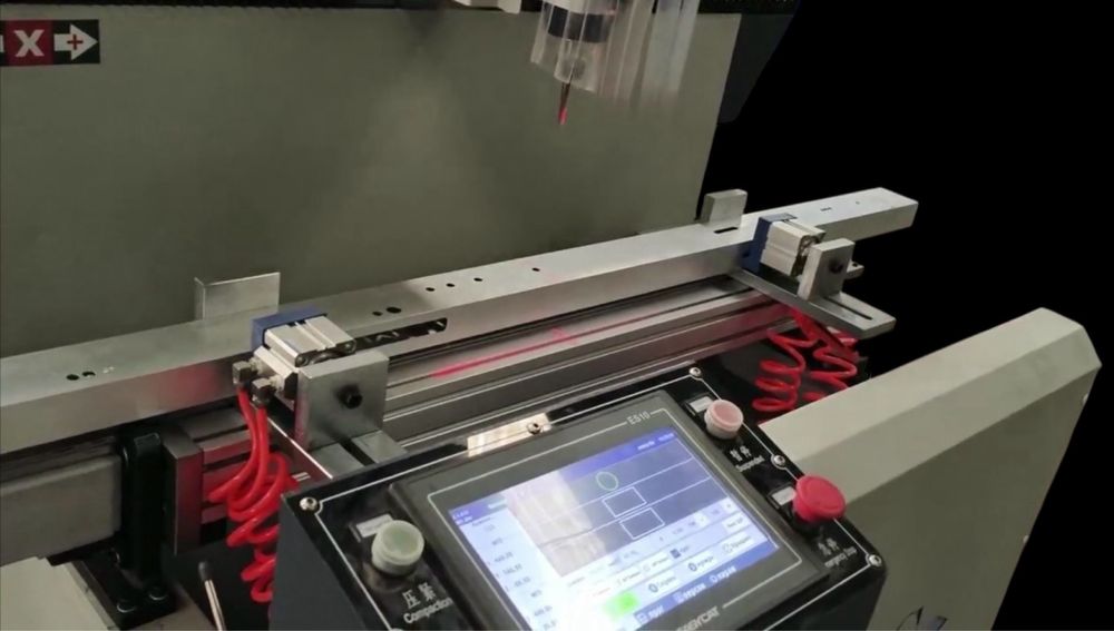 CNC фреза за всички видове цветни метали-алуминий,PVC,дърво,дограма