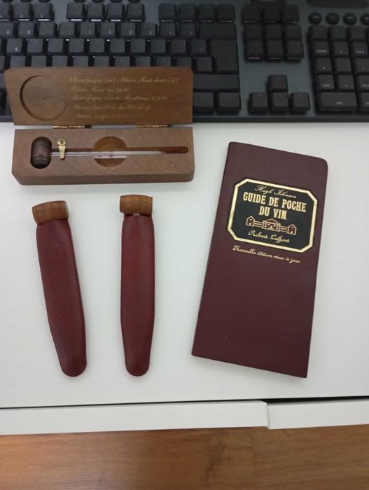 Carte ghid vin + 3 termometre