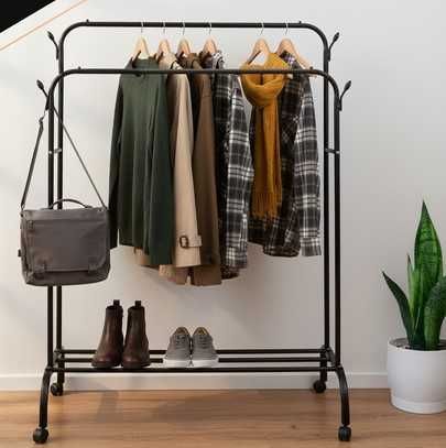 Стабилен двоен щендер тип подвижна закачалка с колела