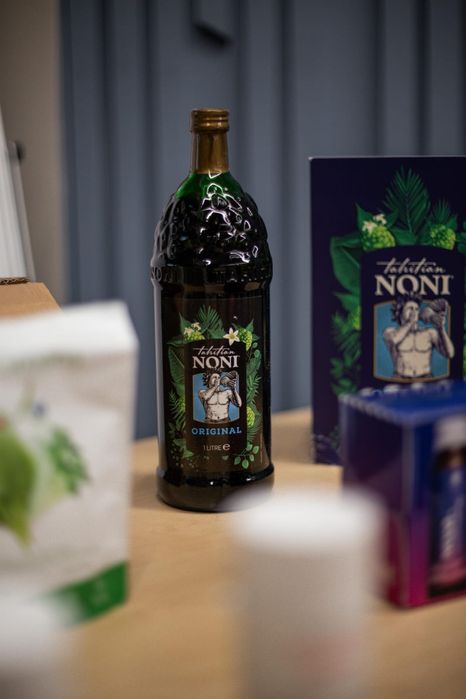 Suc de noni natural