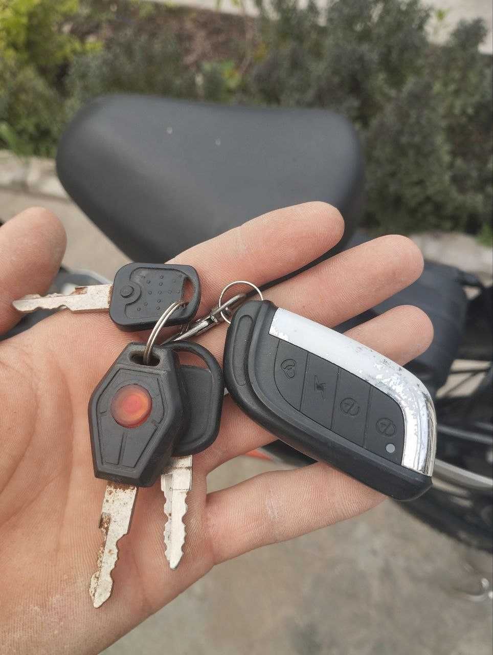Velo skuter sotiladi srochna