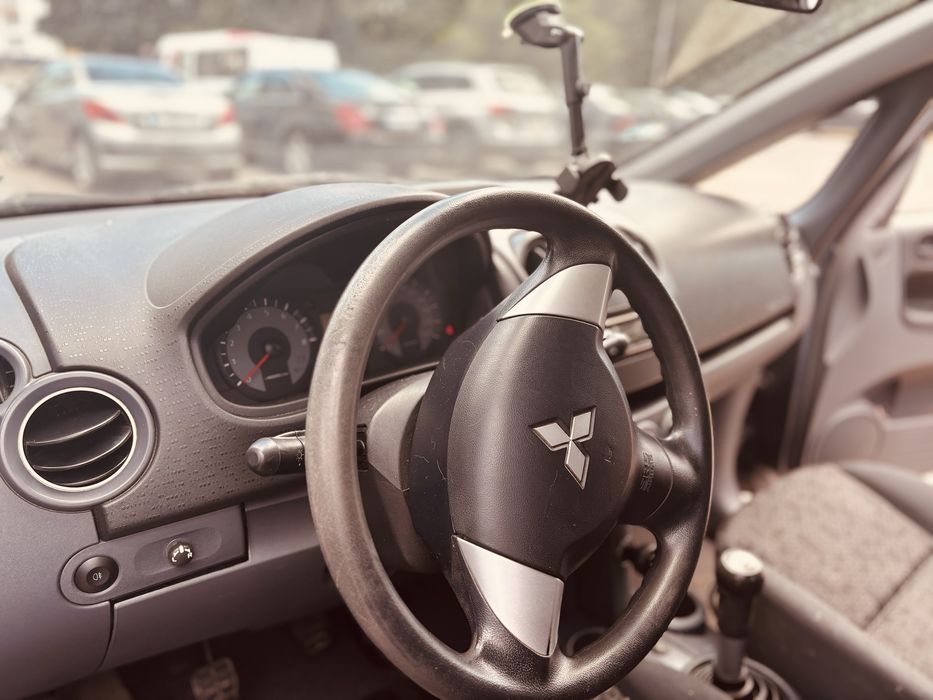 Mitsubishi Colt 1.1 2009г. С газова уредба