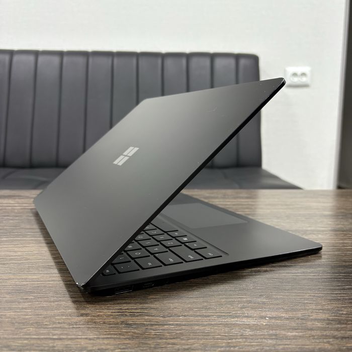 Американский Microsoft Surface i7 10gen 16/256gb 2K экран!